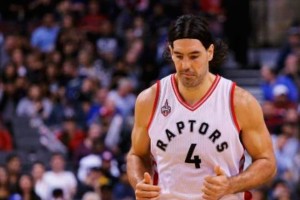 Scola se destacó en el triunfo de su equipo en la NBA