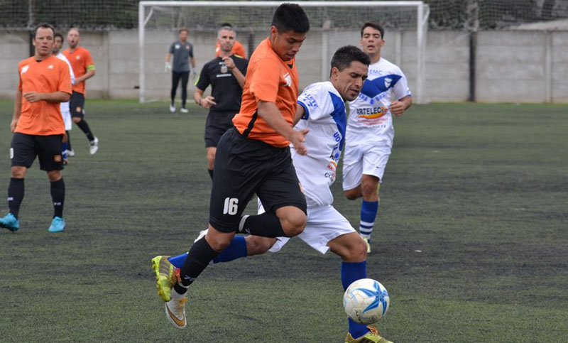 Adiur no tuvo el debut deseado y perdió en Arroyo Seco