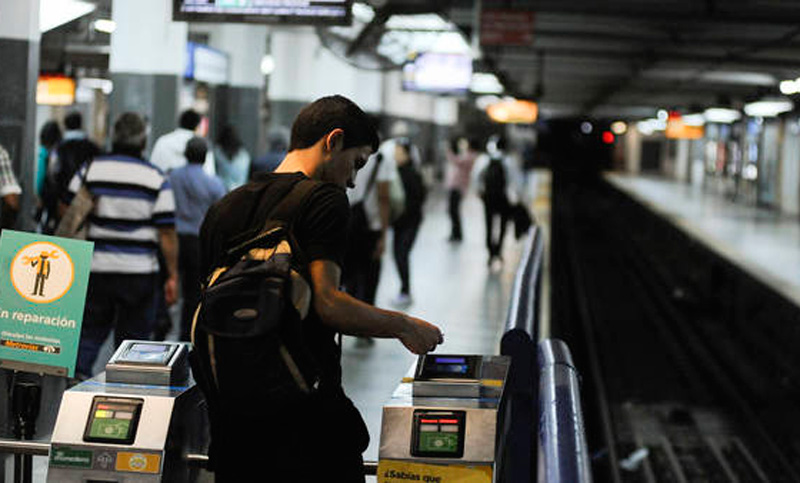 La inseguridad no es sólo en Santa Fe: asaltantes roban a pasajeros en un subte