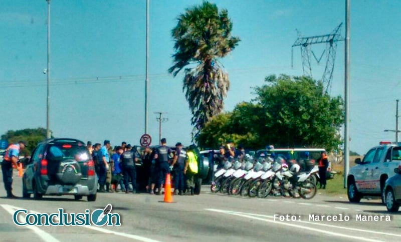 La ilusión canalla recorre una autopista que está súper custodiada