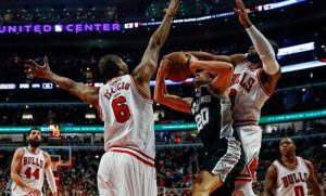 Ginóbili tuvo una noche fatídica y los Spurs cayeron ante Bulls