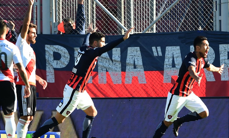 San Lorenzo venció 2 a 1 a River y detuvo su marcha triunfal