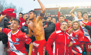 El ascendido Argentinos visita a Chicago en busca del título