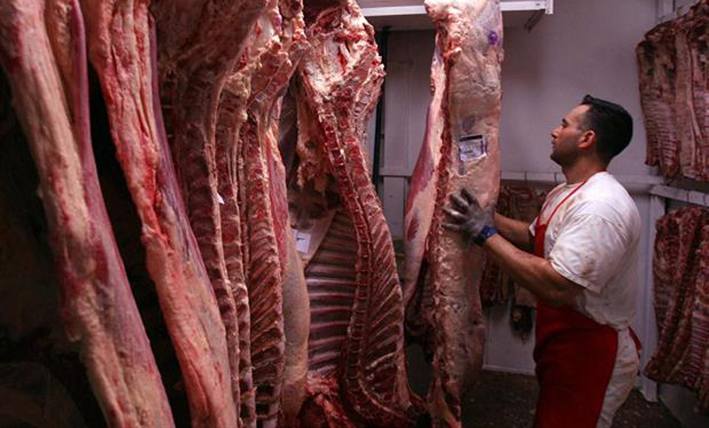 Empresarios y trabajadores de la carne marcharán hacia el Ministerio de Agroindustria