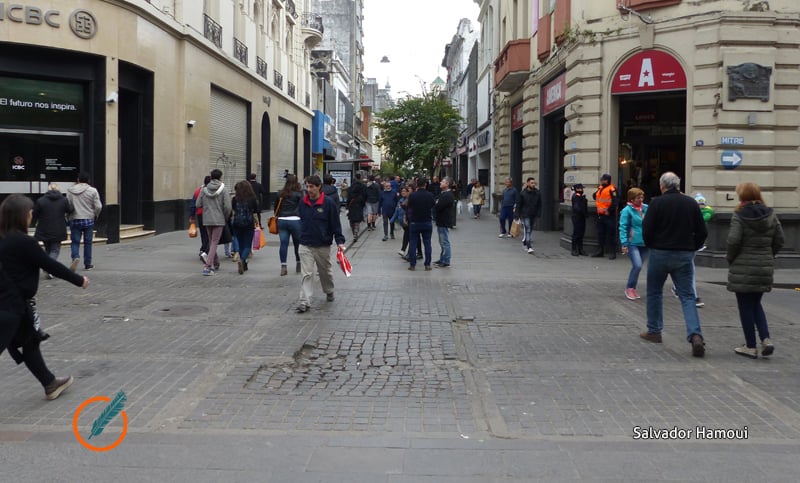 En la calle como en el Senado: votación dividida pero se impuso el no