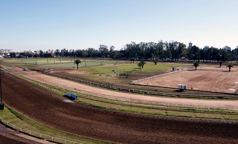 El hipódromo Independencia se renueva con canchas de hockey y rugby