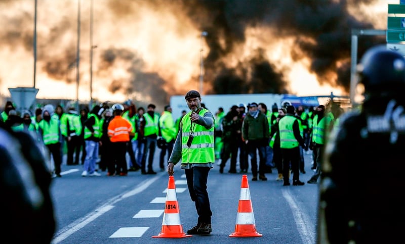 Francia se prepara para la 9ª protesta de los Chalecos amarillos contra Macron