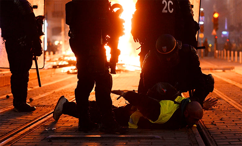 Francia en llamas: más de 125 mil manifestantes y 1.400 detenidos