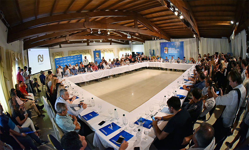 Reunión del PJ bonaerense en la costa para definir candidato y un guiño de CFK