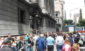 Evacuaron el edificio anexo de Diputados por amenaza de bomba