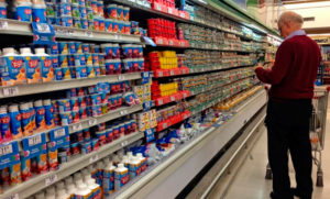 El consumo masivo no se recupera y cayó un 8% en el primer semestre