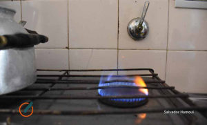 El uso de electricidad, gas y agua cayó 4%