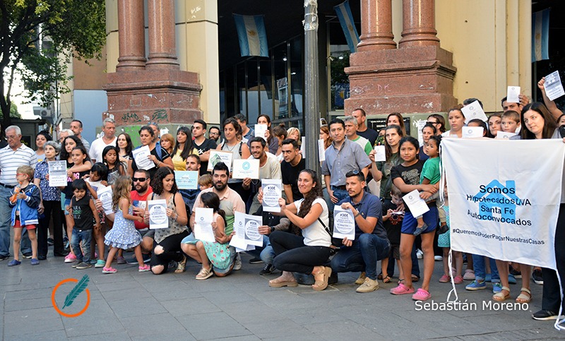 Tomadores de créditos UVA reclamaron por los excesivos aumentos en Córdoba y San Martín