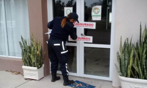 Los asistentes a una fiesta clandestina en Avellaneda deberán abonar el hisopado como multa