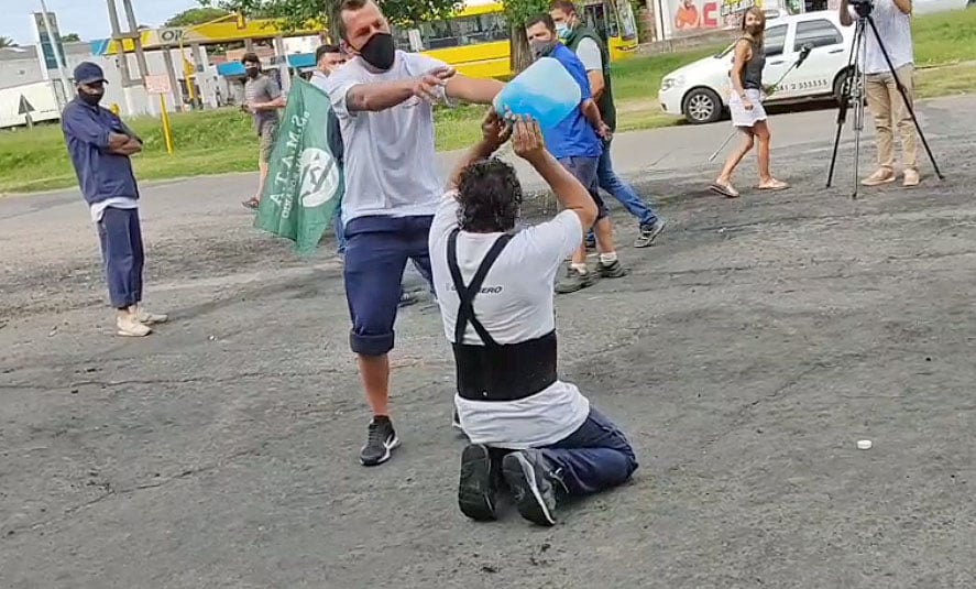 Trabajadores de Guerrero exigen la reincorporación de una veintena de despedidos