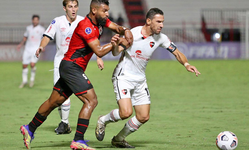 Newell’s buscará su primer triunfo en la Sudamericana ante el líder de su grupo, Libertad