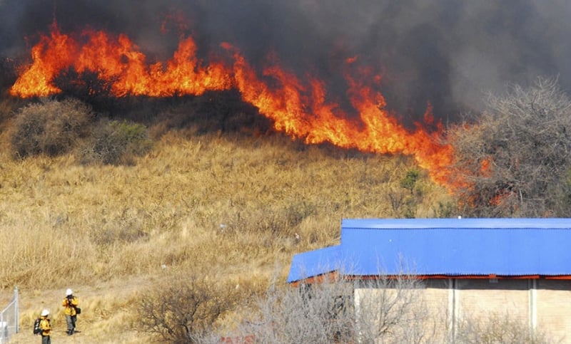 Ante los incendios forestales, el Gobierno declaró la emergencia ígnea en todo el país por un año