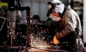 La producción fabril creció 4,8% en agosto en relación al mismo mes de 2021