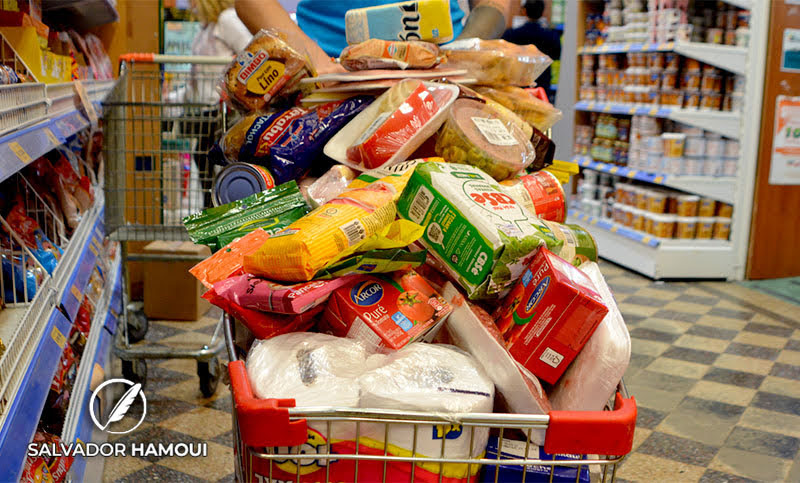 Las ventas en los supermercados crecieron levemente en enero