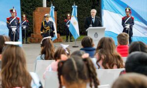 Fernández: «Por nuestra patria siempre debemos trabajar en unidad para construir un futuro mejor»