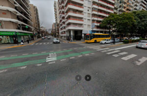 Balearon a una adolescente de 14 años a plena luz del día en Pellegrini y Mitre