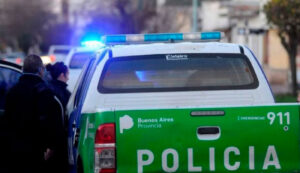 Un policía mató a dos de los tres ladrones que intentaron robarle en Almirante Brown