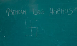 Encontraron mensajes antisemitas en el pizarrón de una escuela en Santa Fe