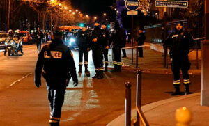 Un muerto y al menos dos heridos tras ataque con un cuchillo en París