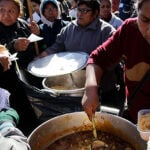 El aumento de los alimentos en los barrios deja al borde del quebranto a los comedores populares, que están desbordados