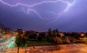 Diez provincias bajo alerta amarilla por tormentas y vientos