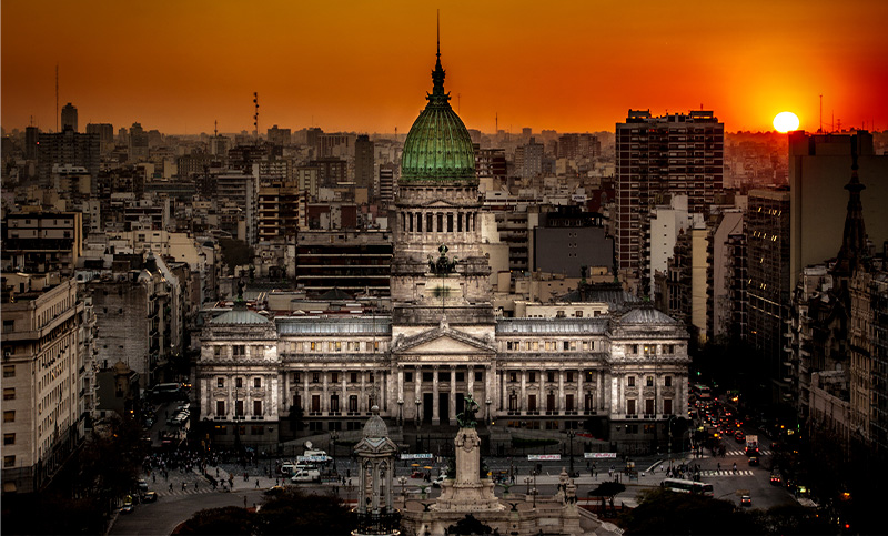 Los legisladores santafesinos acompañaron la Ley ómnibus del presidente