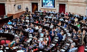 Denuncian penalmente a Diputados nacionales que aprobaron la Ley Bases