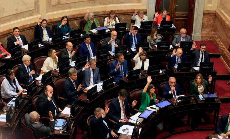 Nuevo aumento salarial para los senadores y cobrarán de bruto $8 millones en junio