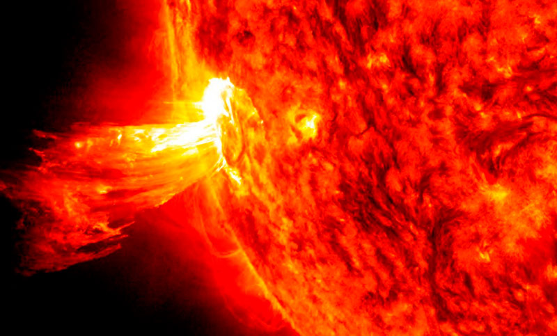 Máxima alerta mundial ante la tormenta geomagnética originada en el sol