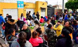 Comedores rosarinos se acercaron a la Fundación Camino para recibir los alimentos prometidos, pero se fueron con las manos vacías