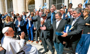 Delegaciones de sindicalistas argentinos fueron recibidas por el Papa Francisco en el Vaticano