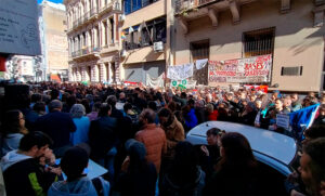 Represión en el Congreso: familiares de detenidos piden la liberación, mientras Stornelli apeló las excarcelaciones