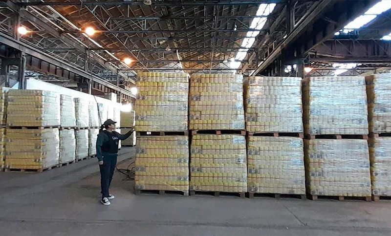 Encontraron más de 2,7 toneladas de alimento sin distribuir en un depósito en Tucumán