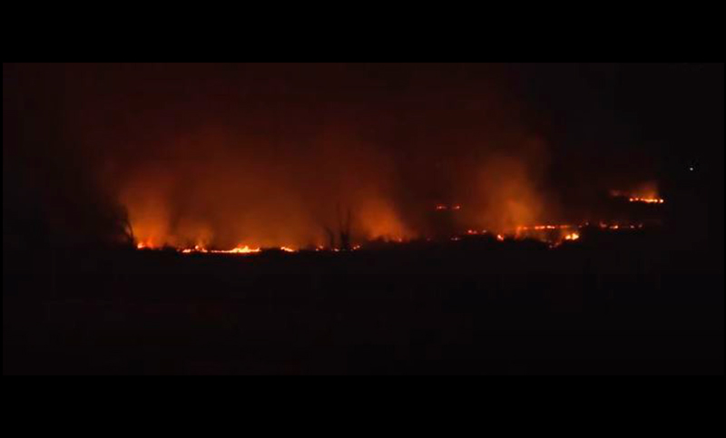 Un importante foco de incendio apareció en las islas, frente a las costas de San Lorenzo