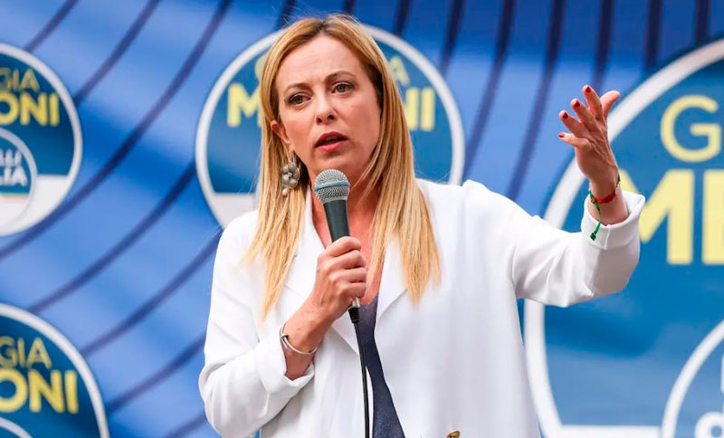Giorgia Meloni purgará su partido de fascistas imberbes