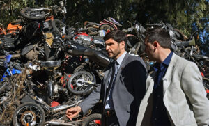 Compactaron vehículos abandonados y retirados de comisarías: «Liberamos el espacio público»