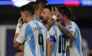 Argentina derrotó a Canadá 2-0 y se clasificó a la final de la Copa América