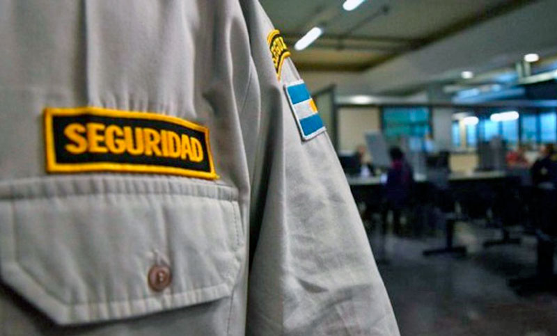 Los trabajadores de seguridad privada elevan su sueldo inicial a más de un millón de pesos en julio