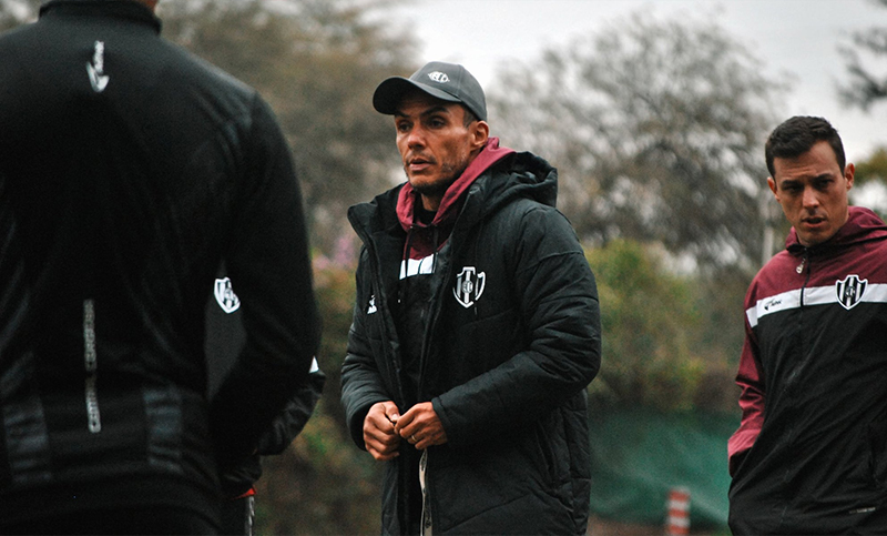 Central Córdoba, rival de Newell’s en Copa Argentina, despidió a su DT