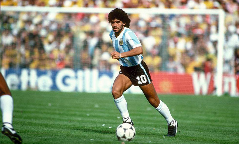 Subastan una histórica camiseta de Diego Maradona del Mundial 86