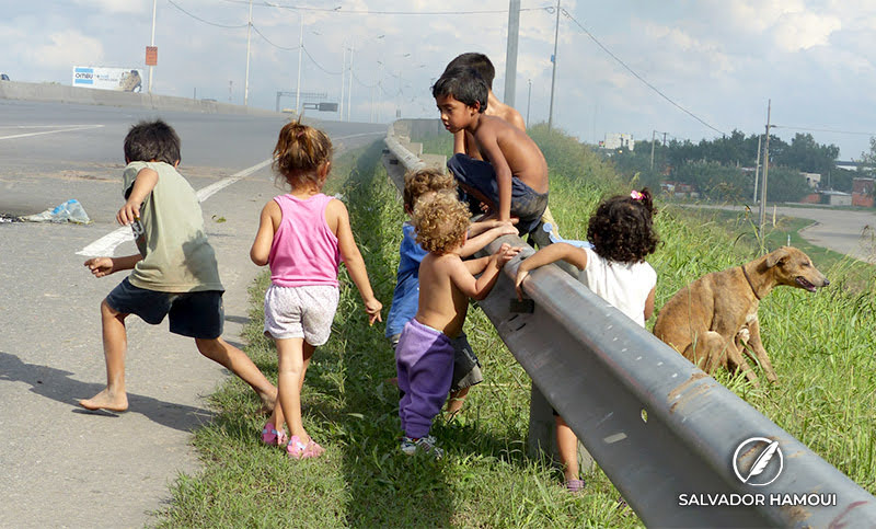 Pobreza infantil: ocho de cada diez niños son pobres en Santa Fe