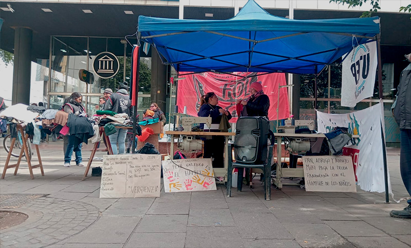 Colecta, confección y donación de frazadas y ropa de abrigo en Córdoba y San Martín