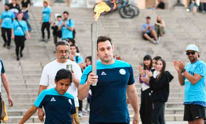 Rosario fue una fiesta con la antorcha paralímpica en el Monumento