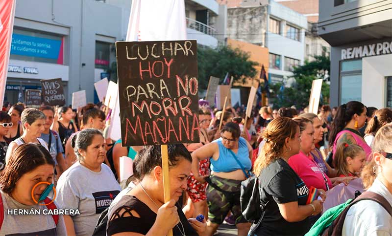 De rechazar la diversidad a recortar programas: ¿cuál es la política del Gobierno en materia de género?