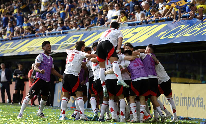 River jugó con inteligencia, aguantó la embestida de Boca y se quedó con el clásico